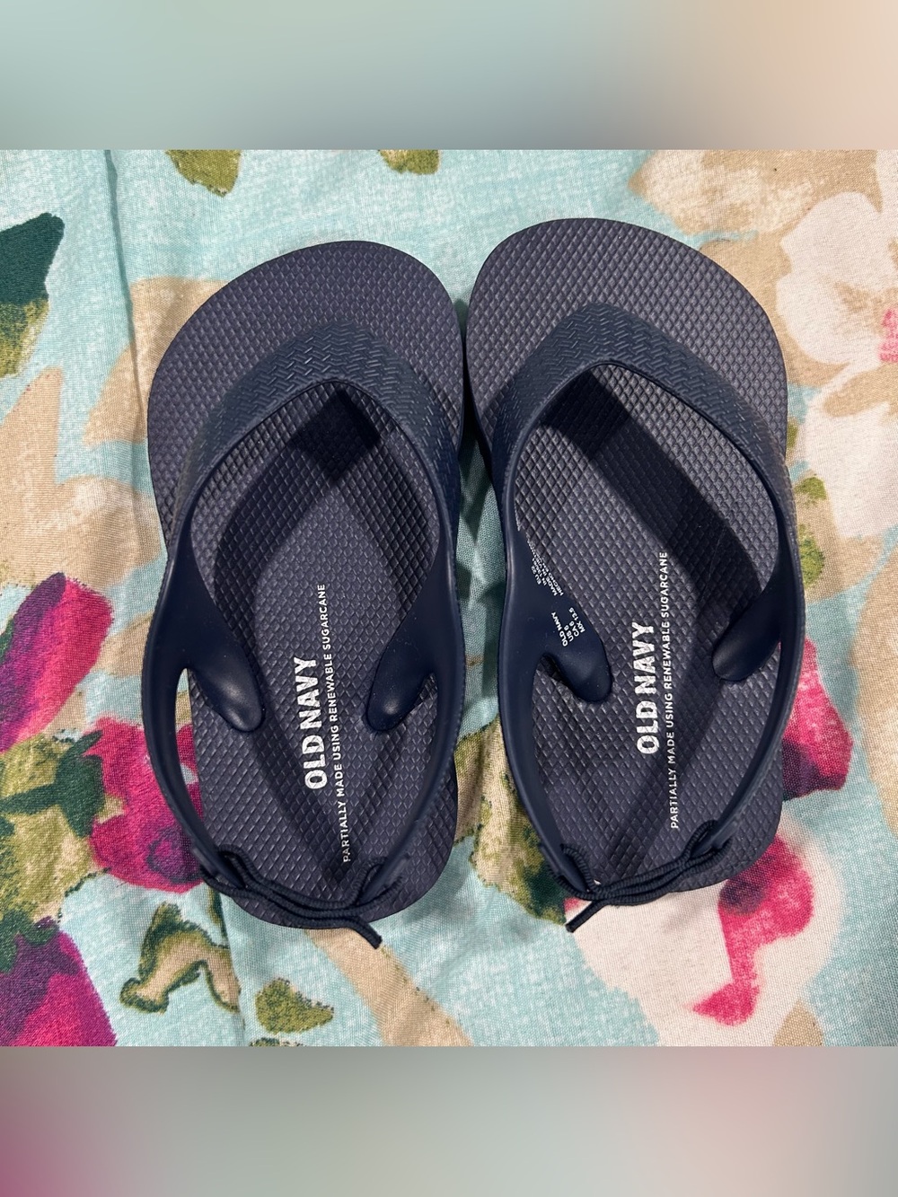 Old Navy flip flop sandals